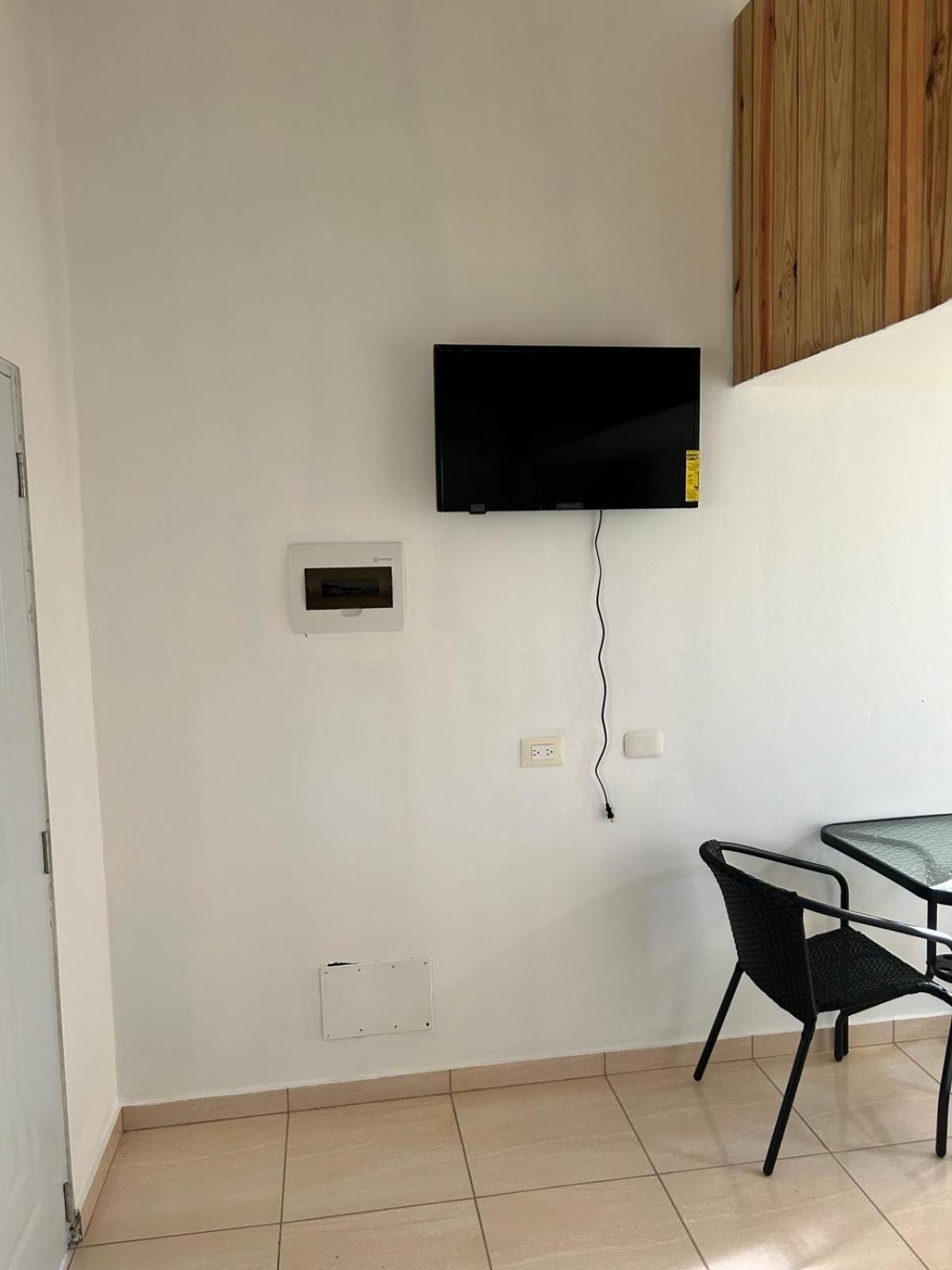 Hillmon'S Hotel Bar Lounge Sosua Exterior photo