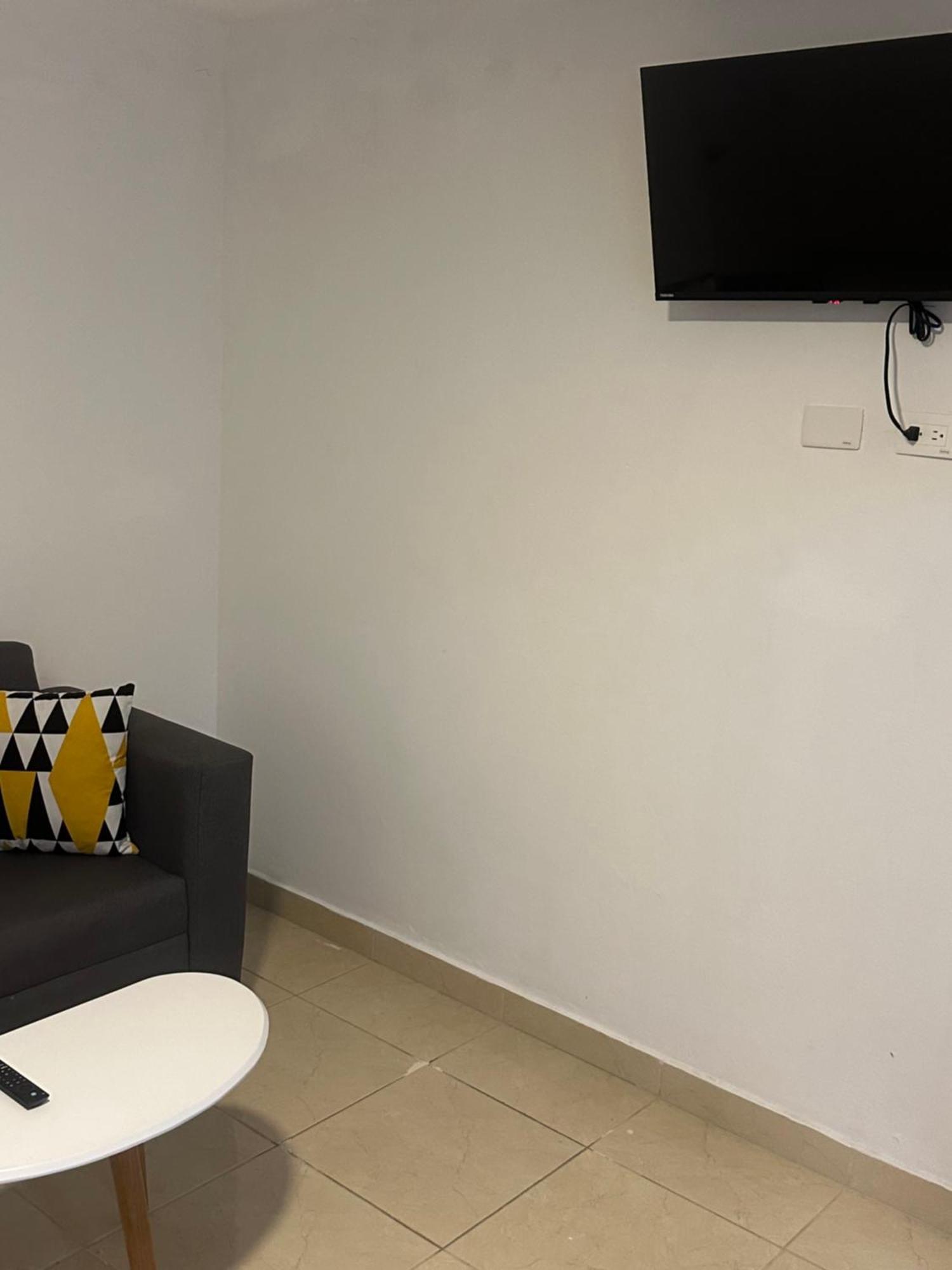 Hillmon'S Hotel Bar Lounge Sosua Room photo